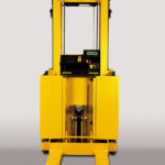 MO10S 007 - Carrello commissionatore verticale a medio alto livello
