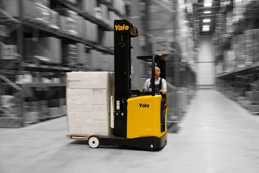 MR14-25 - Carrello elevatore retrattile