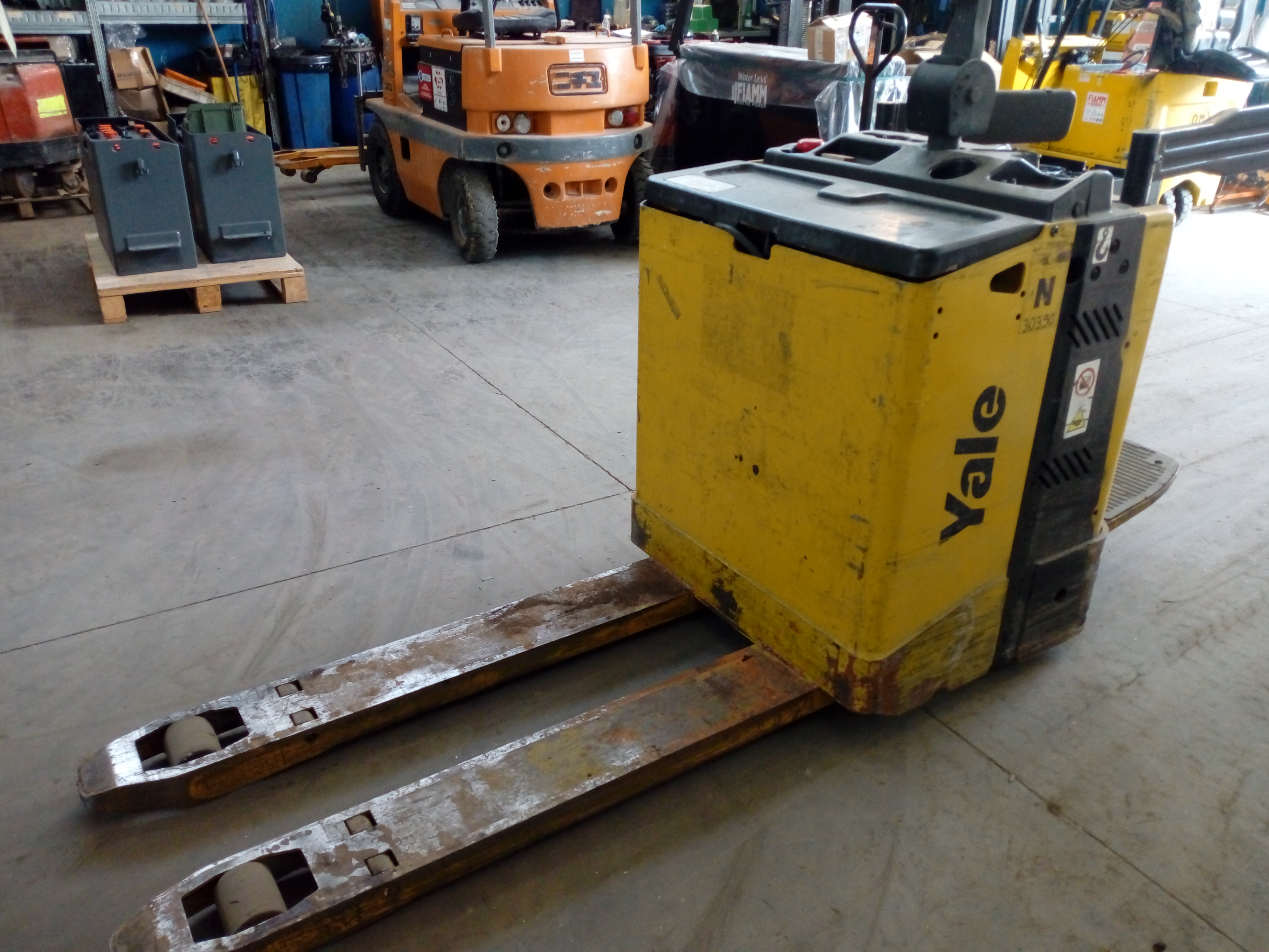Transpallet uomo su pedana YALE MP20X